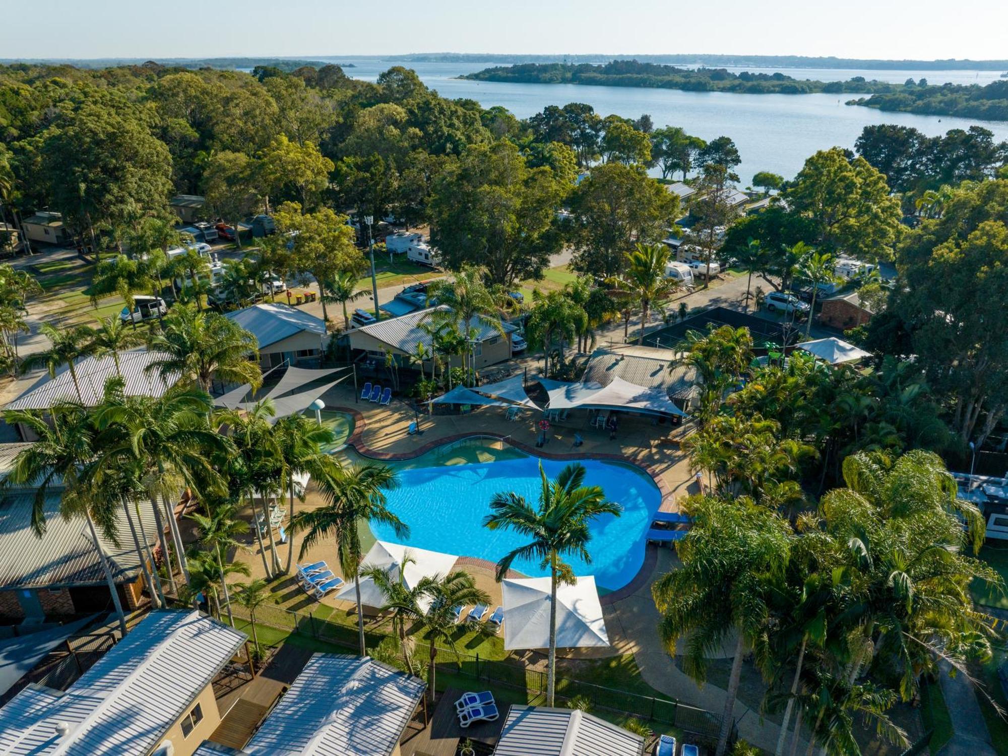 Nrma Blue Dolphin Yamba Holiday Resort Экстерьер фото